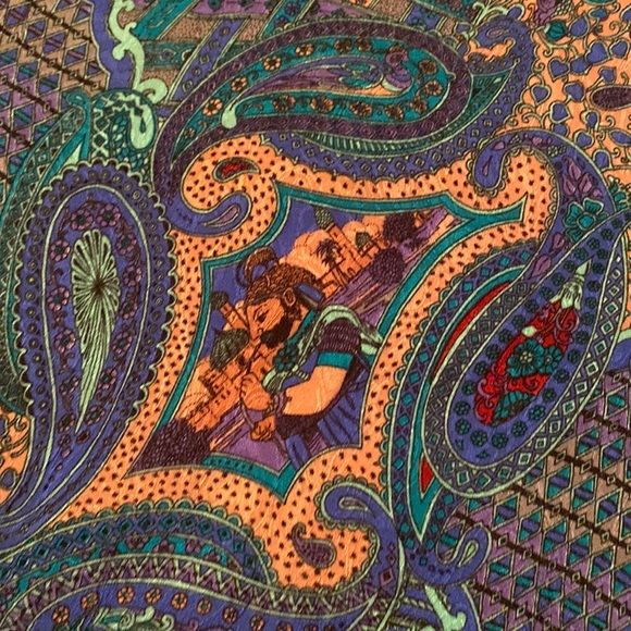 Fendi vintage square silk scarf - Picture 11 of 14